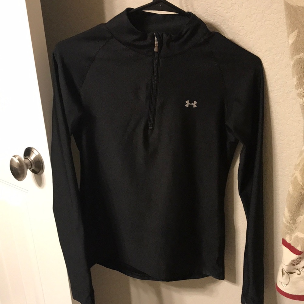 Under Armour running wind breaker size small